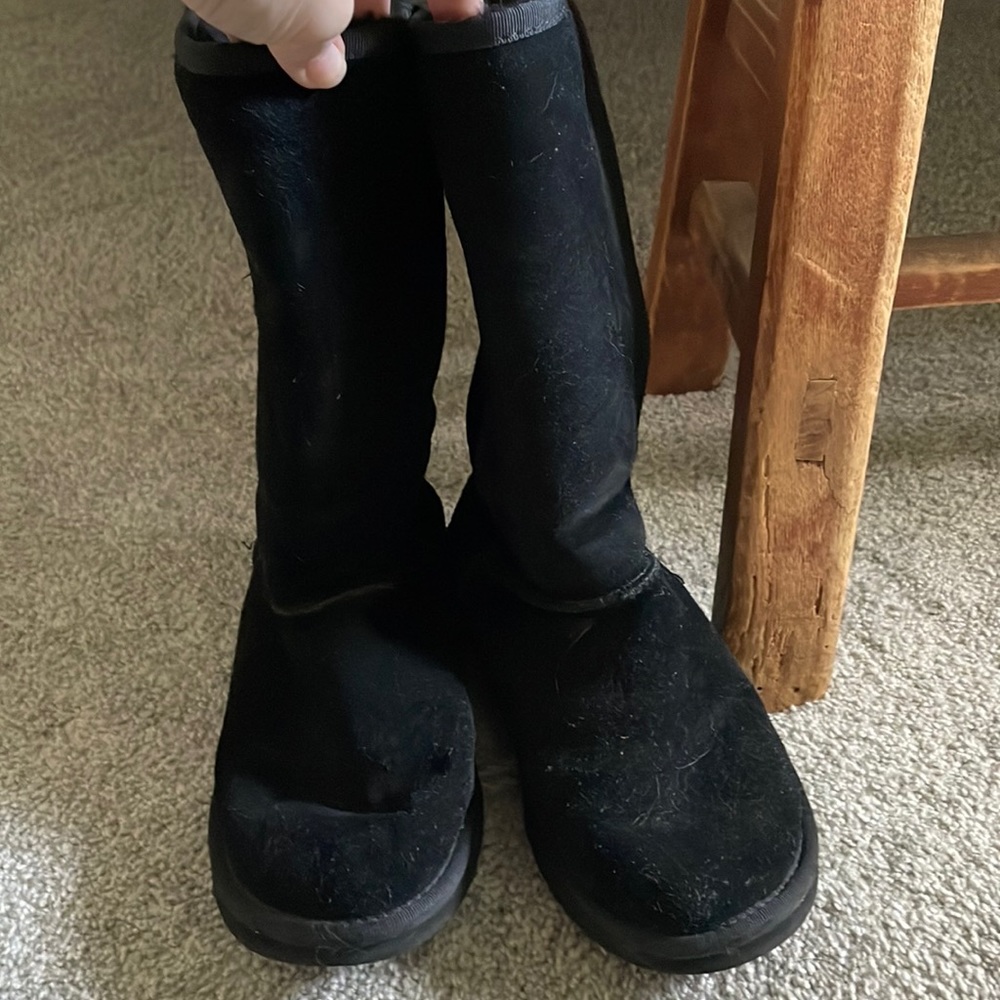 Black UGG boots